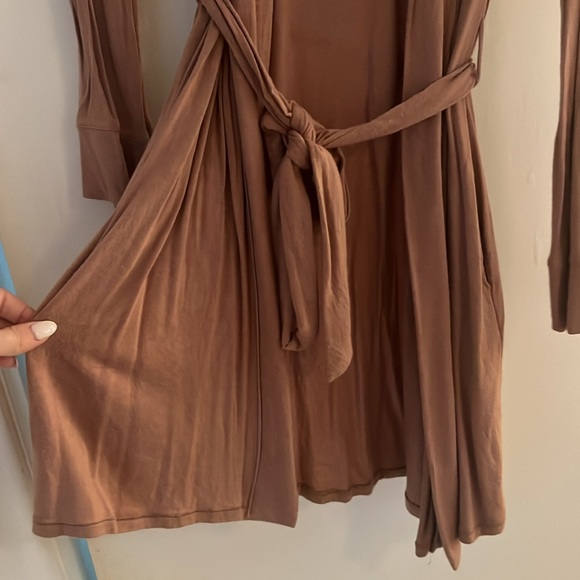 Skims Robe - Picture 3 of 3